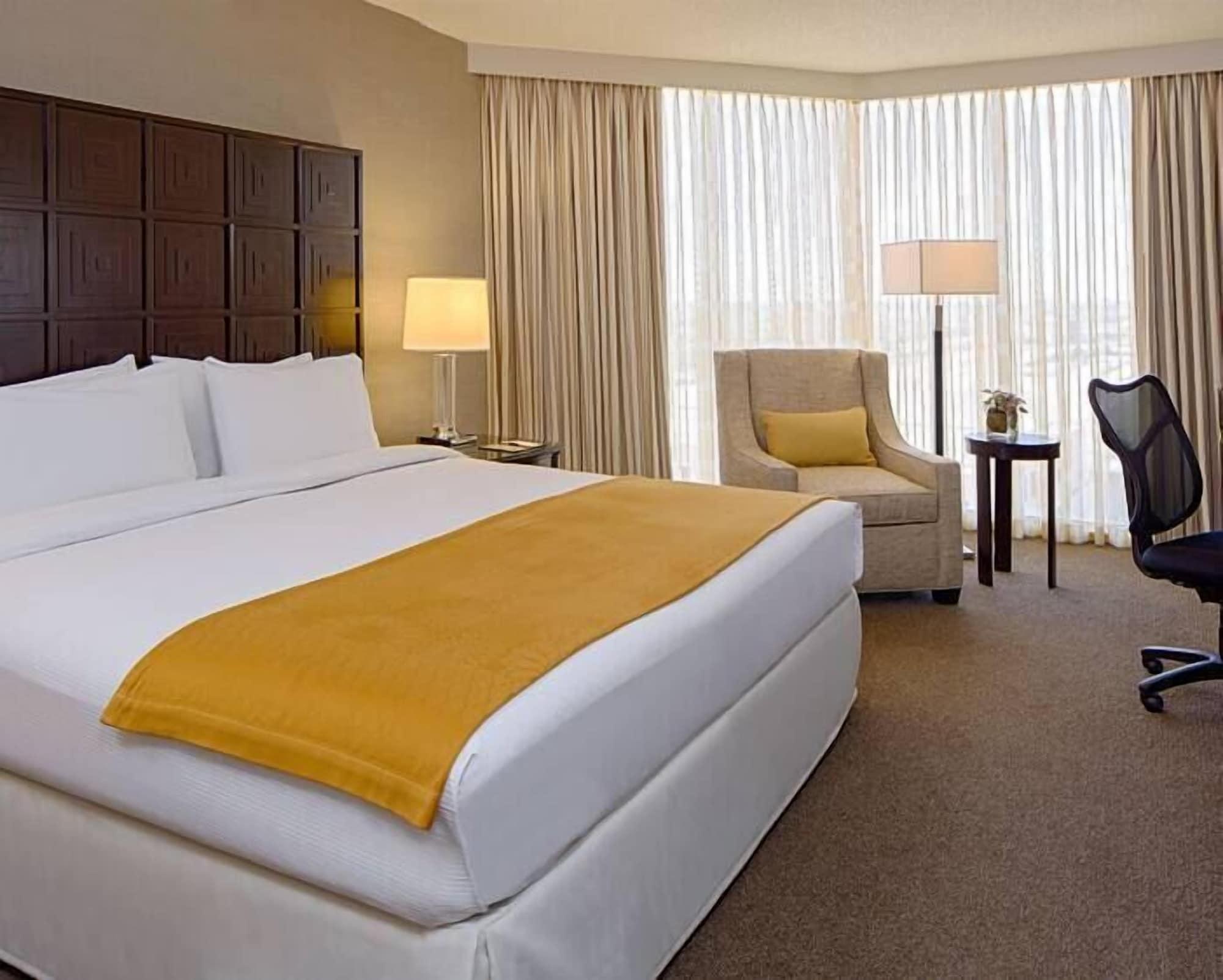 Doubletree By Hilton Hotel Houston Greenway Plaza Kültér fotó